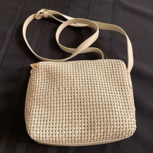 Vintage Americana by Sharif, Cream Leather Bag in Crisscross Design.